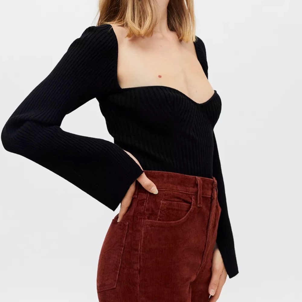 UO Juliet Portrait Sweater
